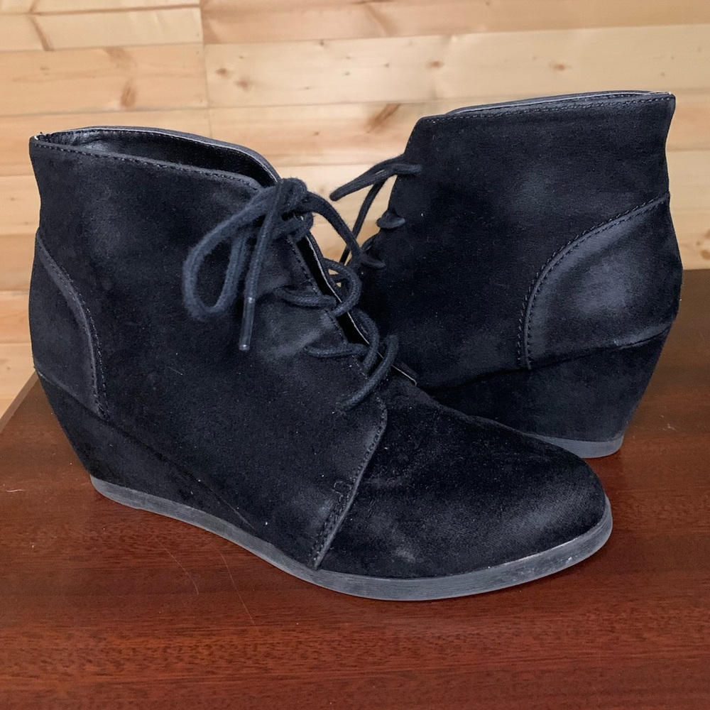 Madden Girl Black Wedge Boots Size 7.5